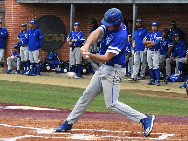 OLLU-baseball-1413 – 210 GAMEDAY