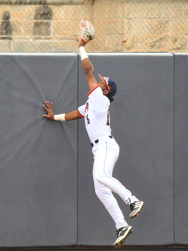 UTSA's Ian Bailey playing against Texas State on April 26, 2022, at Roadrunner Field. - photo by Joe Alexander