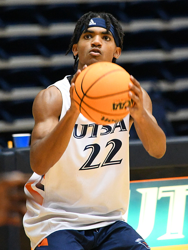 Christian Tucker at UTSA's first official men's basketball practice of the season on Sept. 26, 2022, at the Convocation Center. - photo by Joe Alexander