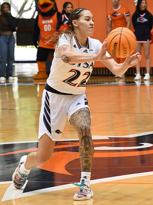 Kyra White of UTSA women's basketball playing against Charlotte on Jan. 14, 2023, at the Convocation Center. - photo by Joe Alexander