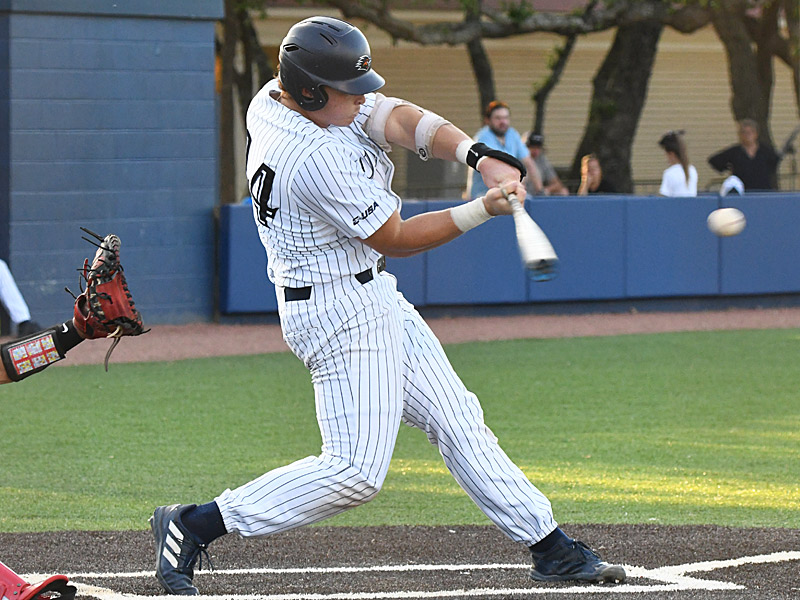 Sammy Diaz (44) hit a solo home run in the bottom of the fourth inning to give UTSA the go-ahead run.UTSA beat Western Kentucky 3-2 in Conference USA baseball on Friday, March 31, 2023, at Roadrunner Field. - photo by Joe Alexander