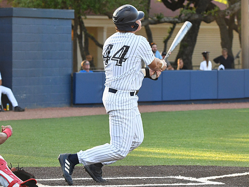 Sammy Diaz (44) hit a solo home run in the bottom of the fourth inning to give UTSA the go-ahead run. UTSA beat Western Kentucky 3-2 in Conference USA baseball on Friday, March 31, 2023, at Roadrunner Field. - photo by Joe Alexander