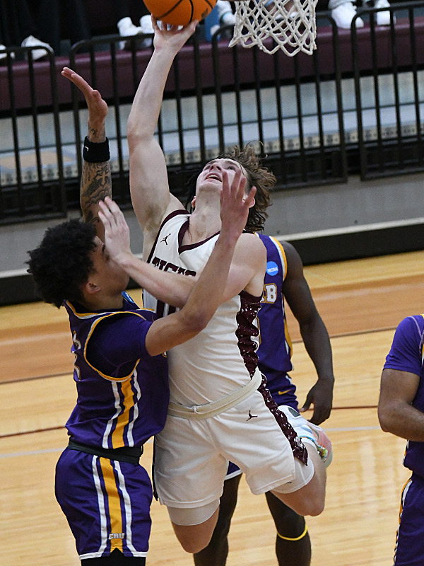 Jacob Harvey hit 6-of-10 on his 3-pointers to lead Trinity with 24 points. Trinity men's basketball beat Mary Hardin-Baylor 83-64 on Tuesday, Nov. 28, 2023, at Calgaard Gym. - photo by Joe Alexander