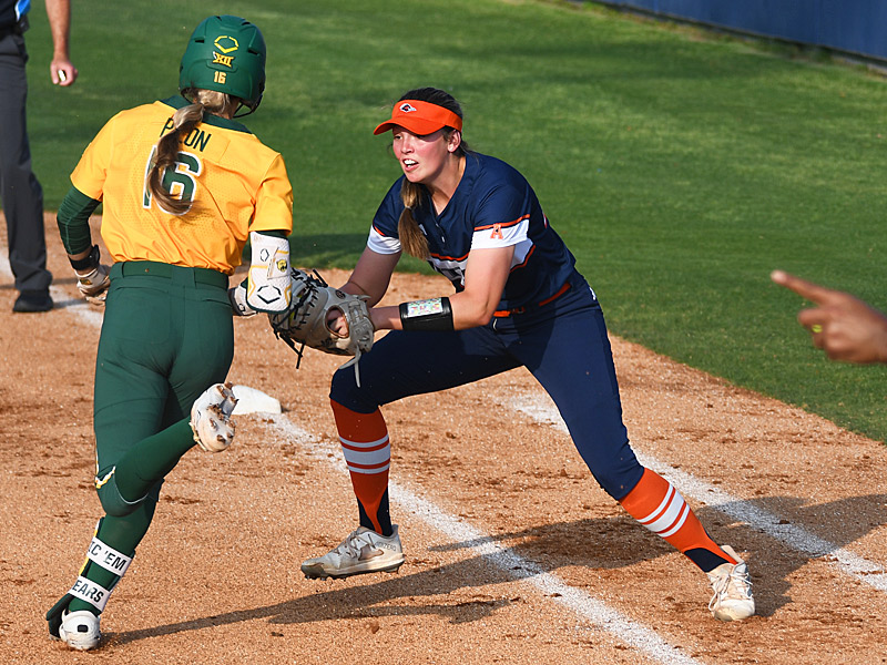 UTSA's Sophie Campbell tags out a Baylor runner on the first-base line. No. 24 Baylor beat UTSA 2-1 in non-conference softball on Tuesday, April 9, 2024, at Roadrunner Softball Field. - photo by Joe Alexander