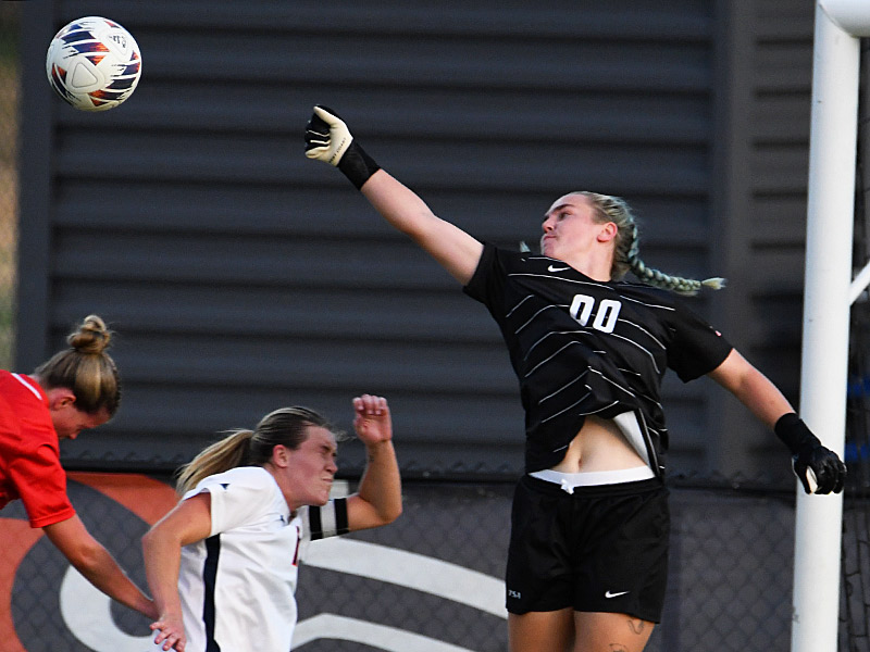 UTSA goalkeeper Jasmine Kessler made seven saves and recorded her 11th career shutout as the Roadrunners tied with Houston 0-0 in the women's soccer season opener on Thursday night, Aug. 14, 2025, at Park West Athletics Complex. - photo by Joe Alexander