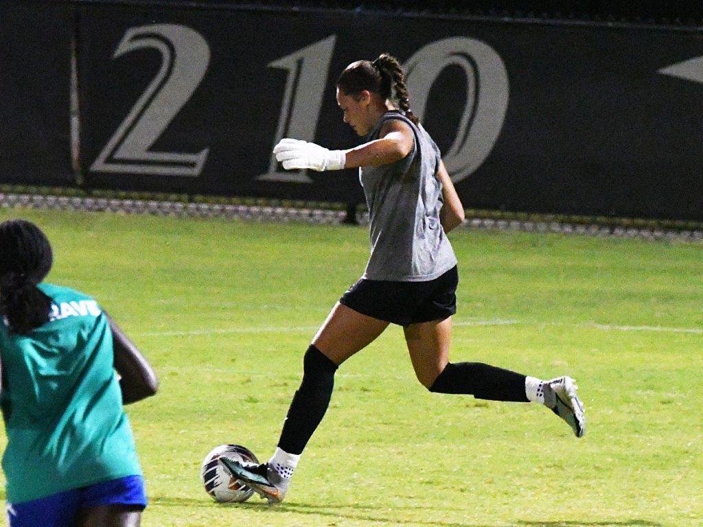 UTSA goalkeeper Jaelyn Bracamonte at Sunday's exhibition against A&M-Corpus Christi at UTSA Park West. - photo by Joe Alexander