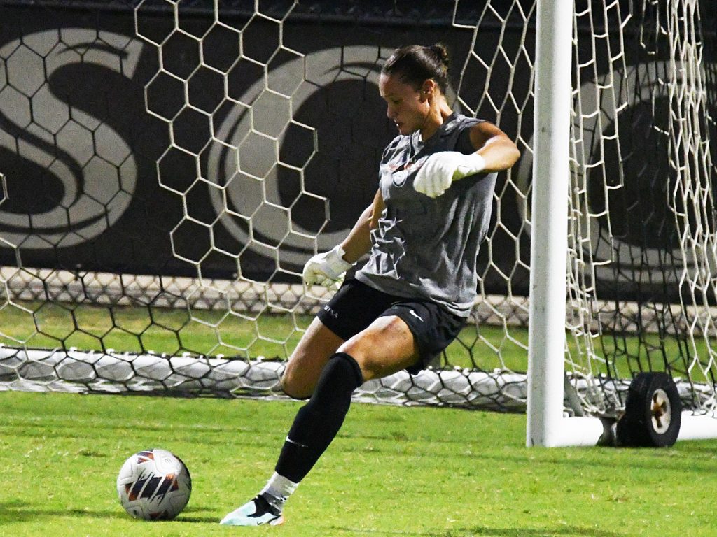 UTSA goalkeeper Jaelyn Bracamonte at Sunday's exhibition against A&M-Corpus Christi at UTSA Park West. - photo by Joe Alexander