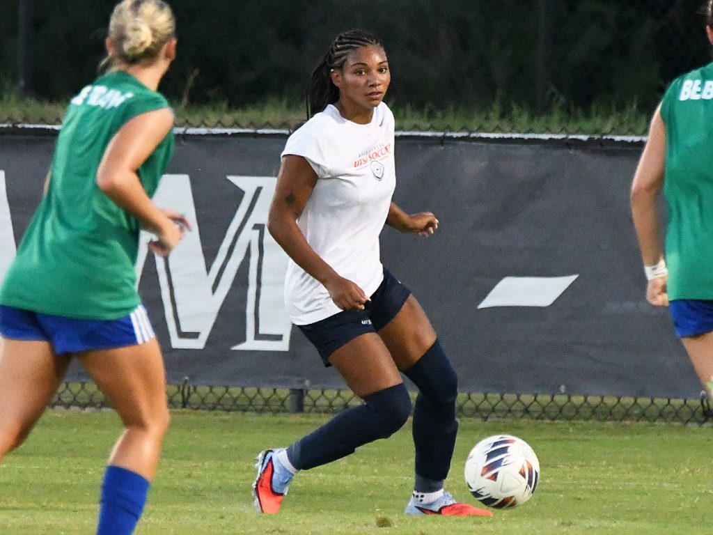 UTSA beat A&M-Corpus Christi 6-0 in a women's soccer exhibition on Sunday, Aug. 3, 2025, at UTSA Park West. - photo by Joe Alexander