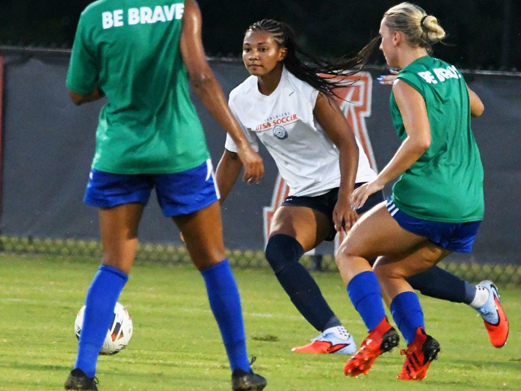 UTSA beat A&M-Corpus Christi 6-0 in a women's soccer exhibition on Sunday, Aug. 3, 2025, at UTSA Park West. - photo by Joe Alexander
