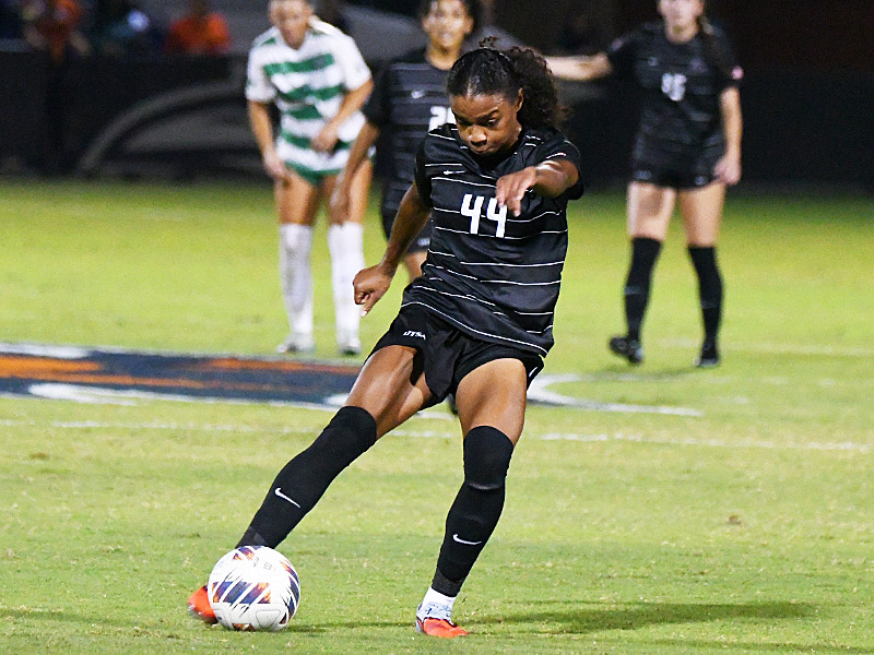 UTSA senior Izzy Lane scored in the 82nd minute of a 1-0 conference victory over North Texas on Thursday, Sept. 18, 2025, at Park West. - photo by Joe Alexander