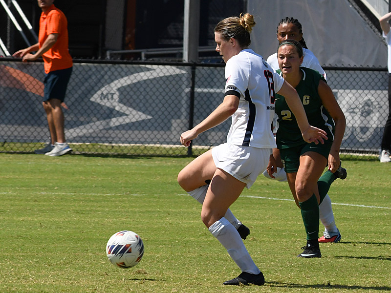 Zoe May scored UTSA's goal in a 1-1 tie with Charlotte in American Athletic Conference soccer on Sunday, Sept. 28, 2025, at Park West. - photo by Joe Alexander