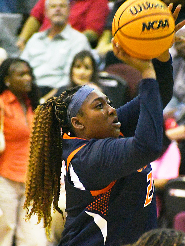 Idara Udo had 11 points and 13 rebounds in UTSA's victory over Incarnate Word. UTSA women's basketball beat Incarnate Word 74-57 on Wednesday, Nov. 19, 2025, at UIW. - Photo by Joe Alexander