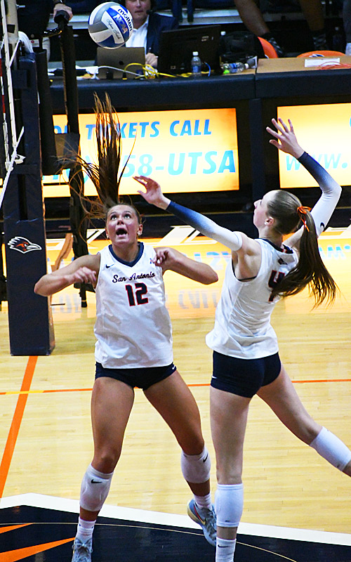Caroline Tredwell and Megan Hawkins team up. UTSA beat Temple 3-2 on Friday, Nov. 7, 2025, at the Convocation Center in American Athletic Conference volleyball. - photo by Joe Alexander