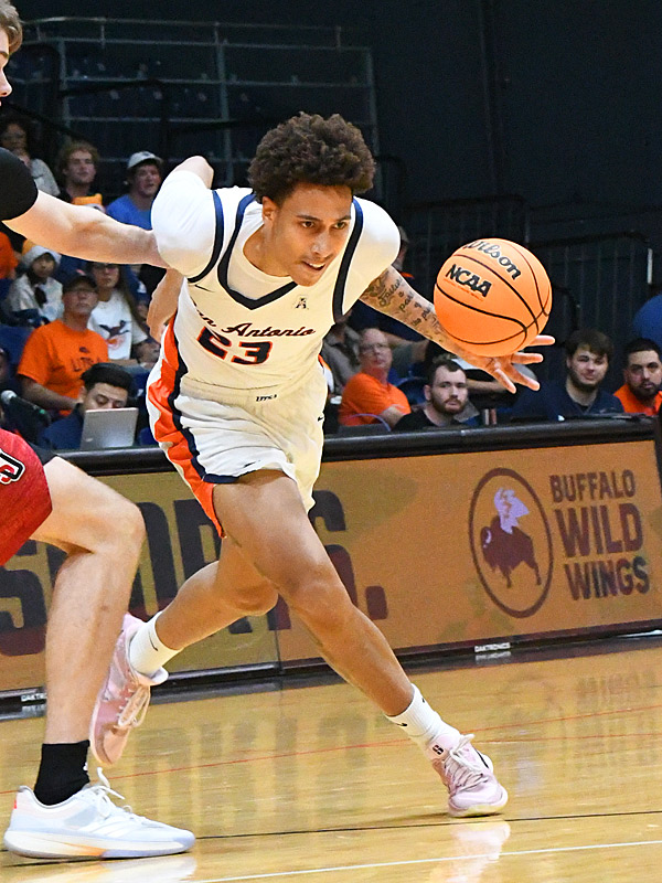 Matheo Coffi. Seattle beat UTSA 71-68 in non-conference men's basketball on Monday, Dec. 22, 2025, at the Convocation Center. - photo by Joe Alexander