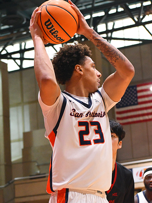 Matheo Coffi. Seattle beat UTSA 71-68 in non-conference men's basketball on Monday, Dec. 22, 2025, at the Convocation Center. - photo by Joe Alexander