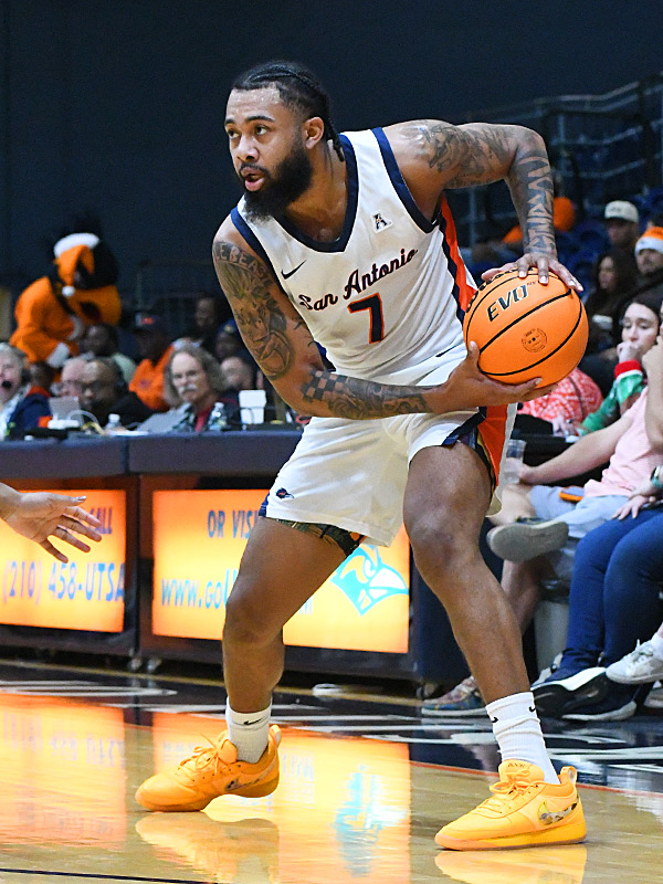 Jamir Simpson. Seattle beat UTSA 71-68 in non-conference men's basketball on Monday, Dec. 22, 2025, at the Convocation Center. - photo by Joe Alexander