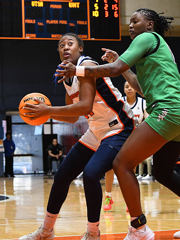 Cheyenne Rowe had a double-double to lead UTSA in scoring and on the boards. - photo by Joe Alexander