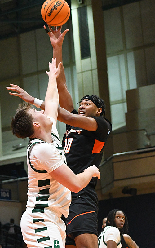 Mo Njie. Charlotte beat UTSA 74-58 in American Conference men's basketball on Wednesday, Jan. 7, 2026, at the Convocation Center.