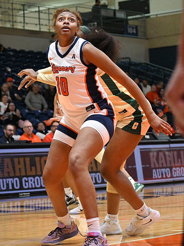 Sanaa Bean. UTSA beat Charlotte 69-63 in American Conference women's basketball on Saturday, Jan. 10, 2026, at the Convocation Center. - photo by Joe Alexander