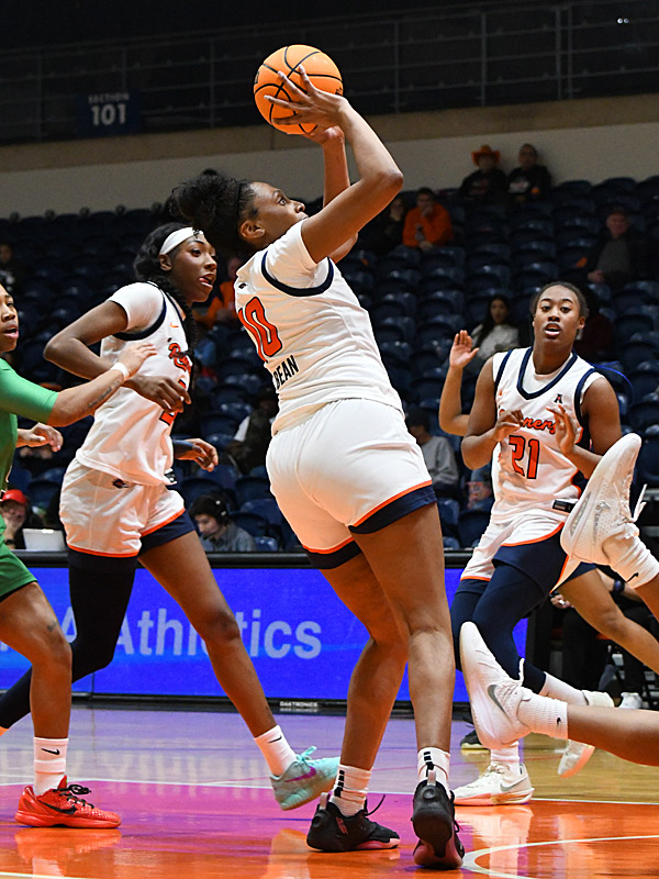 Sanaa Bean. UTSA beat North Texas 66-64 in American Conference women's basketball on Wednesday, Jan. 28, 2026, at the Convocation Center. - photo by Joe Alexander