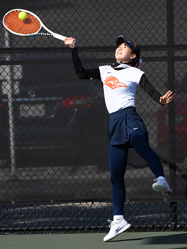 UTSA's Aoka Nagasawa and Akari Tomoyose def. St. Mary's Gia Posito and Alessia Terlizzi 6-3 at No. 2 doubles on Thursday, Jan. 22, 2026, at UTSA Tennis Center.