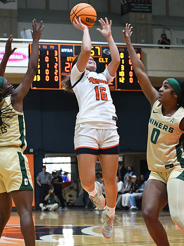 Adriana Robles. UTSA beat Charlotte 69-63 in American Conference women's basketball on Saturday, Jan. 10, 2026, at the Convocation Center. - photo by Joe Alexander