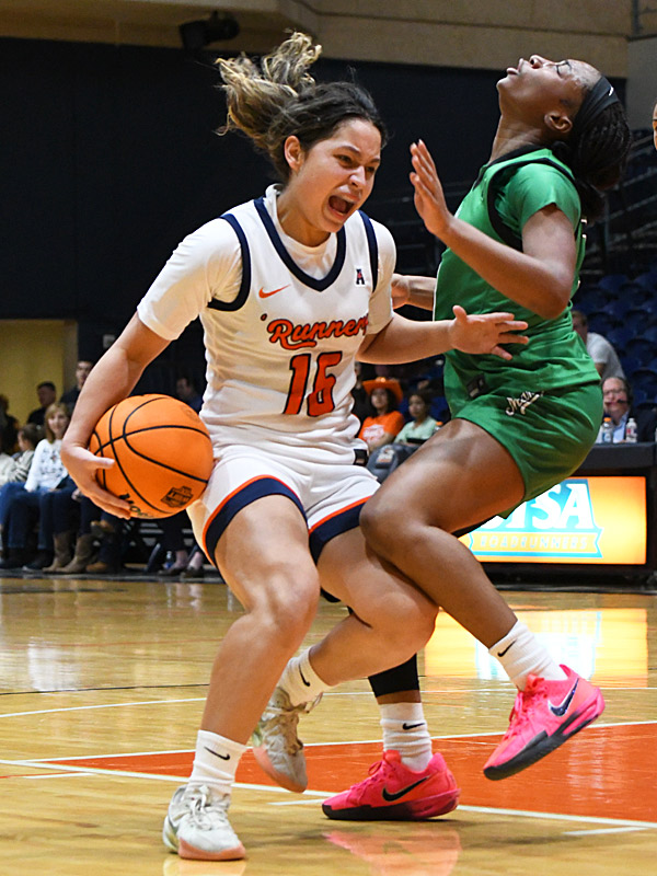 Adriana Robles. UTSA beat North Texas 66-64 in American Conference women's basketball on Wednesday, Jan. 28, 2026, at the Convocation Center. - photo by Joe Alexander