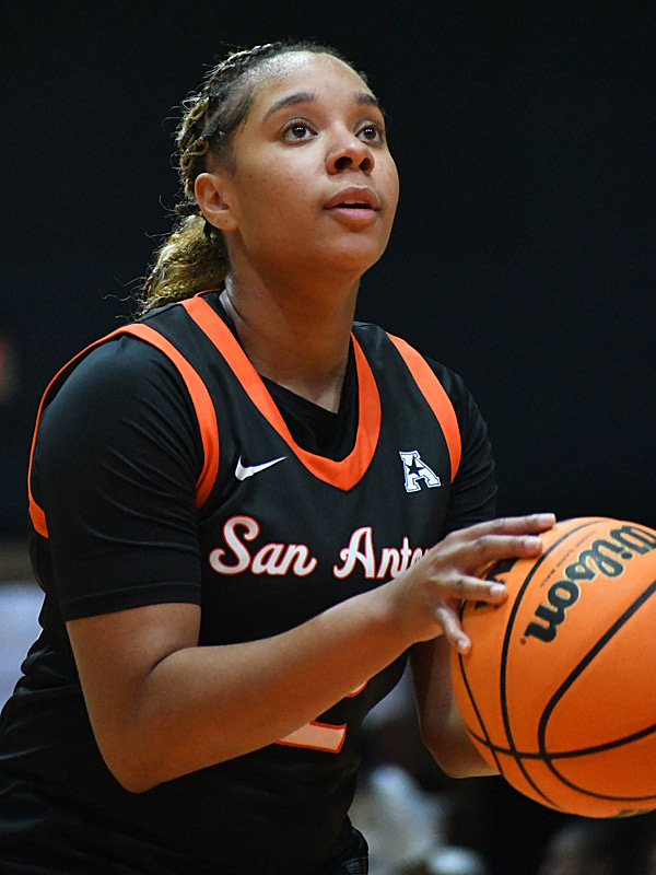Ereauna Hardaway. UTSA beat Tulane 65-63 in their American Athletic Conference women's basketball opener on Tuesday, Dec. 30, 2025, at the Convocation Center. - photo by Joe Alexander