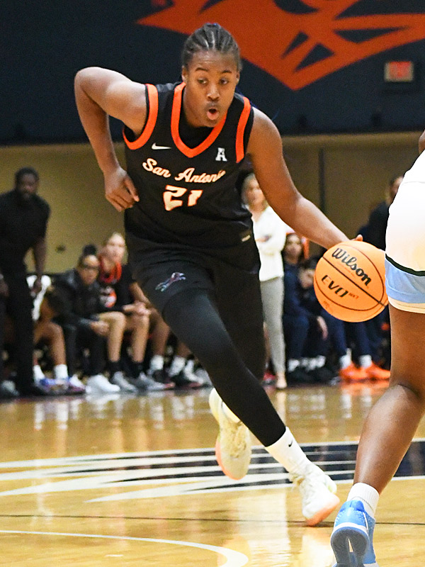 Cheyenne Rowe. UTSA beat Tulane 65-63 in their American Athletic Conference women's basketball opener on Tuesday, Dec. 30, 2025, at the Convocation Center. - photo by Joe Alexander