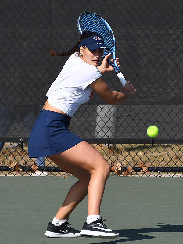 UTSA's Natalia Castaneda Guerrero and Giuliana Giardina def. St. Mary's Janel Ospanova and Selina Wu 6-4 at No. 1 doubles on Thursday, Jan. 22, 2026, at UTSA tennis center.
