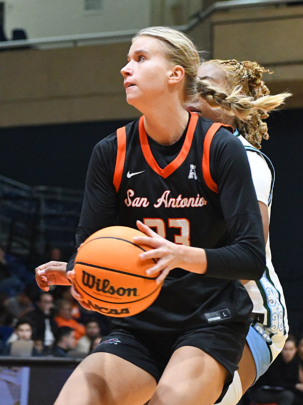 Emilia Dannebauer. UTSA beat Tulane 65-63 in their American Athletic Conference women's basketball opener on Tuesday, Dec. 30, 2025, at the Convocation Center. - photo by Joe Alexander