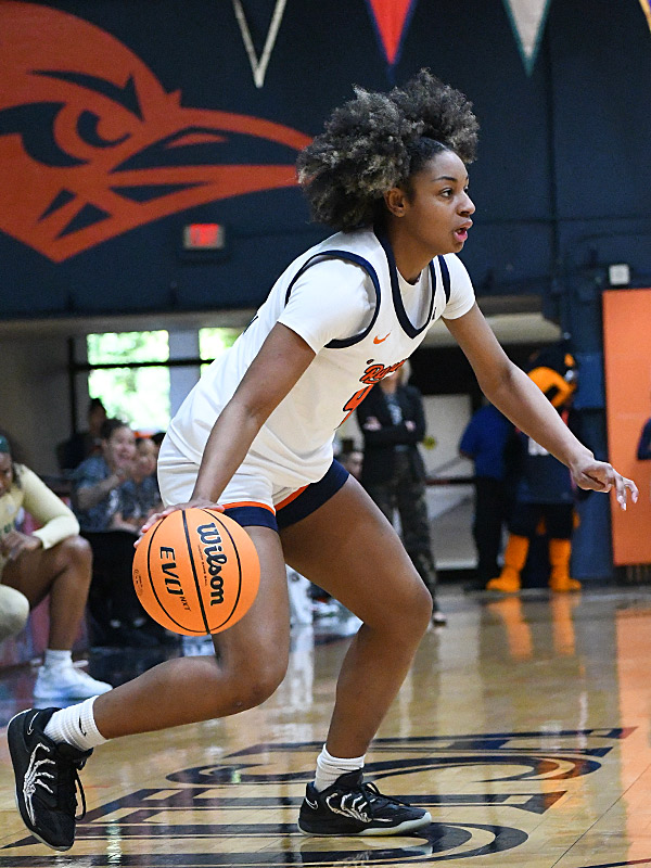 Damara Allen. UTSA beat Charlotte 69-63 in American Conference women's basketball on Saturday, Jan. 10, 2026, at the Convocation Center. - photo by Joe Alexander