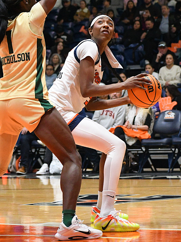 Mia Hammonds. UTSA beat Charlotte 69-63 in American Conference women's basketball on Saturday, Jan. 10, 2026, at the Convocation Center. - photo by Joe Alexander