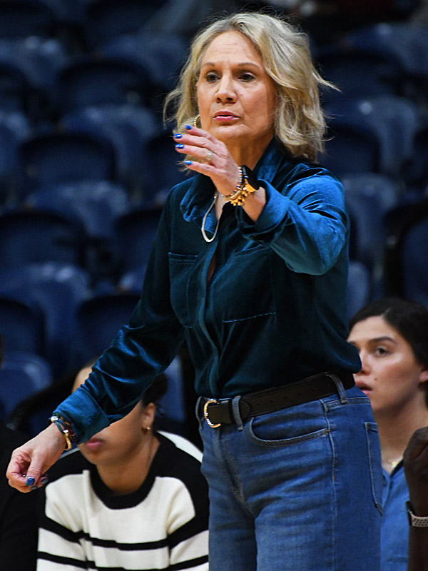Karen Aston. UTSA beat North Texas 66-64 in American Conference women's basketball on Wednesday, Jan. 28, 2026, at the Convocation Center. - photo by Joe Alexander