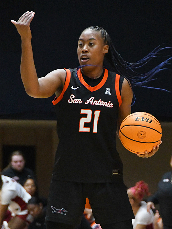 Cheyenne Rowe. UTSA beat Temple 52-43 in American Conference women's basketball on Tuesday, Feb. 10, 2026, at the Convocation Center. - photo by Joe Alexander