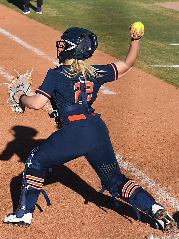 Brookelynn Meador. No. 25-ranked Washington beat UTSA 17-0 in a 5-inning run-rule game in the Roadrunners' season opener on Friday, Feb. 6, 2026, at Roadrunner Field. - photo by Joe Alexander