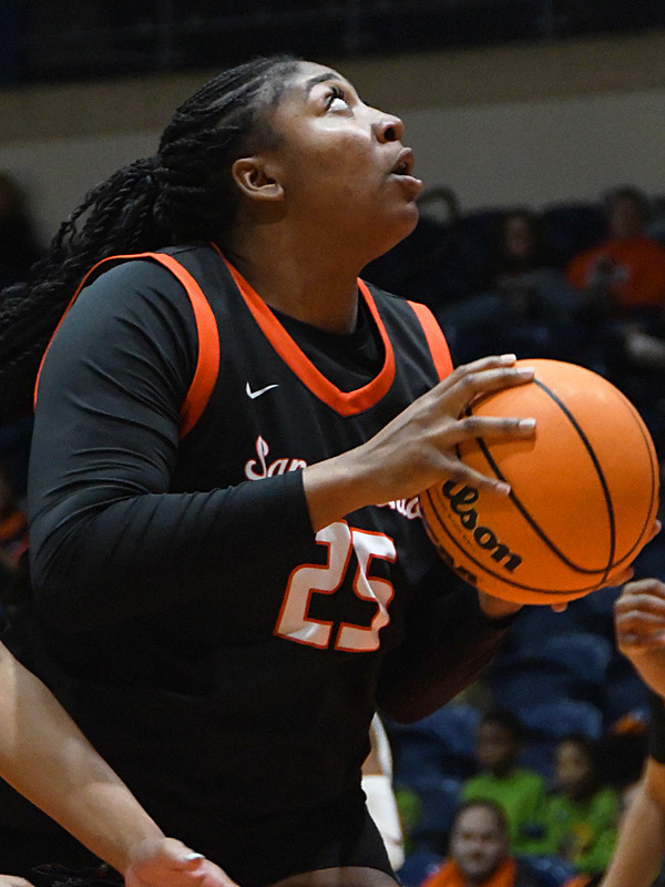 Idara Udo. UTSA beat Temple 52-43 in American Conference women's basketball on Tuesday, Feb. 10, 2026, at the Convocation Center. - photo by Joe Alexander