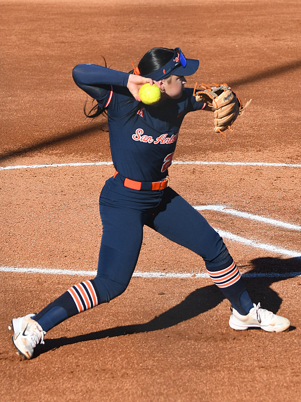 Madison Hornback. No. 25-ranked Washington beat UTSA 17-0 in a 5-inning run-rule game in the Roadrunners' season opener on Friday, Feb. 6, 2026, at Roadrunner Field. - photo by Joe Alexander