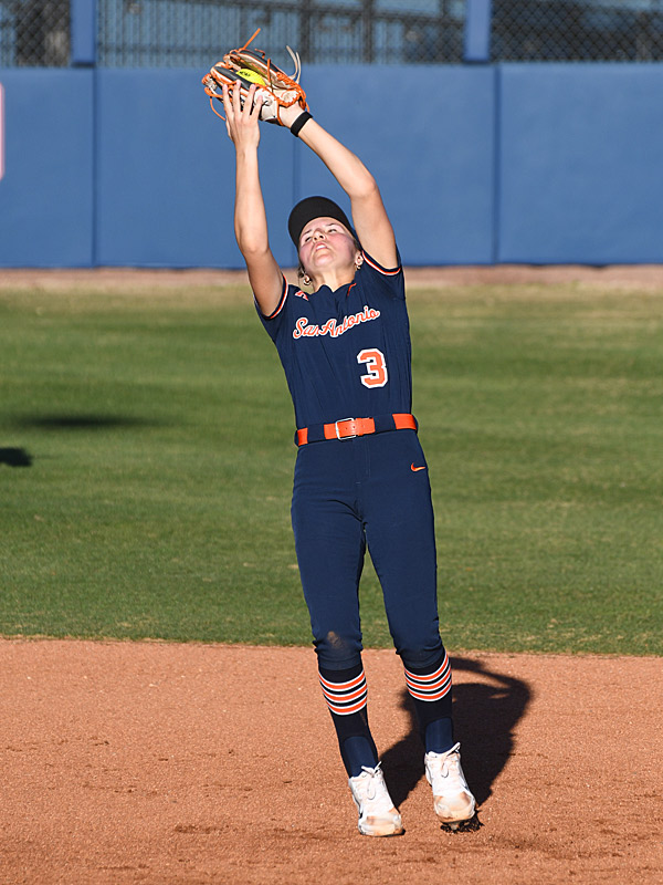 Sabrina Wick. No. 25-ranked Washington beat UTSA 17-0 in a 5-inning run-rule game in the Roadrunners' season opener on Friday, Feb. 6, 2026, at Roadrunner Field. - photo by Joe Alexander