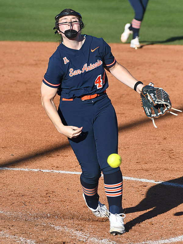 Meredith Schmidt. No. 25-ranked Washington beat UTSA 17-0 in a 5-inning run-rule game in the Roadrunners' season opener on Friday, Feb. 6, 2026, at Roadrunner Field. - photo by Joe Alexander