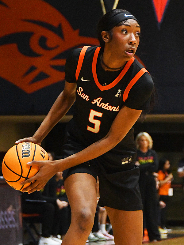 Mia Hammonds. UTSA beat Temple 52-43 in American Conference women's basketball on Tuesday, Feb. 10, 2026, at the Convocation Center. - photo by Joe Alexander