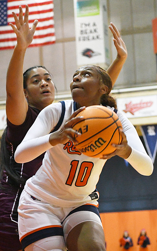 Sanaa Bean. UTSA women's basketball beat A&M-San Antonio 106-51 in an exhibition game on Saturday, Oct. 25, 2025, at the Convocation Center. - photo by Joe Alexander