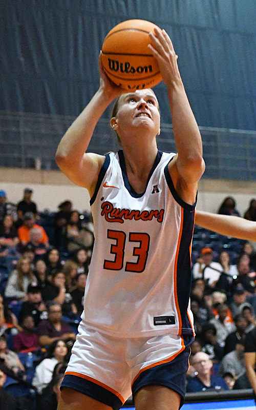 Emilia Dannebauer. UTSA women's basketball beat A&M-San Antonio 106-51 in an exhibition game on Saturday, Oct. 25, 2025, at the Convocation Center. - photo by Joe Alexander