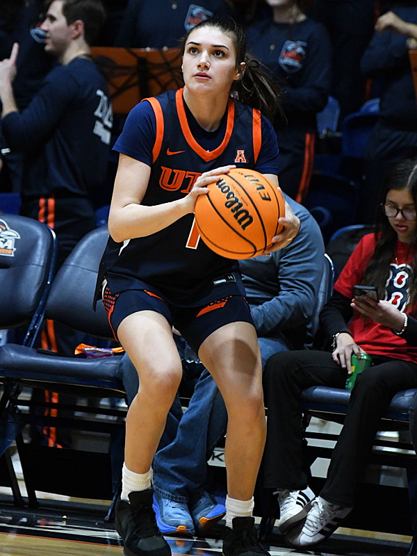 Siena Guttadauro. East Carolina beat UTSA 65-58 in American Conference women's basketball on Tuesday, Jan. 20, 2026, at the Convocation Center. - Photo by Joe Alexander