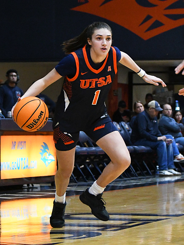 Siena Guttadauro. East Carolina beat UTSA 65-58 in American Conference women's basketball on Tuesday, Jan. 20, 2026, at the Convocation Center. - Photo by Joe Alexander