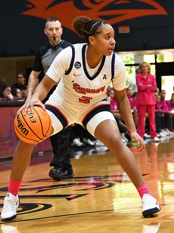 Ereauna Hardaway. Rice beat UTSA 65-55 in American Conference women's basketball on Saturday, Jan. 31, 2026, at the Convocation Center. - Photo by Joe Alexander