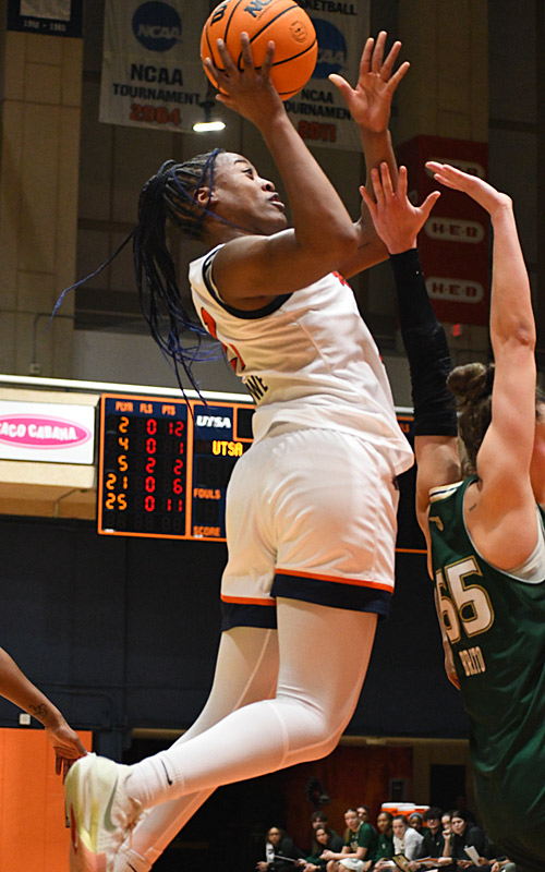 Cheyenne Rowe. South Florida beat UTSA 69-63 in American Conference women's basketball on Saturday, Feb. 14, 2026. - Photo by Joe Alexander