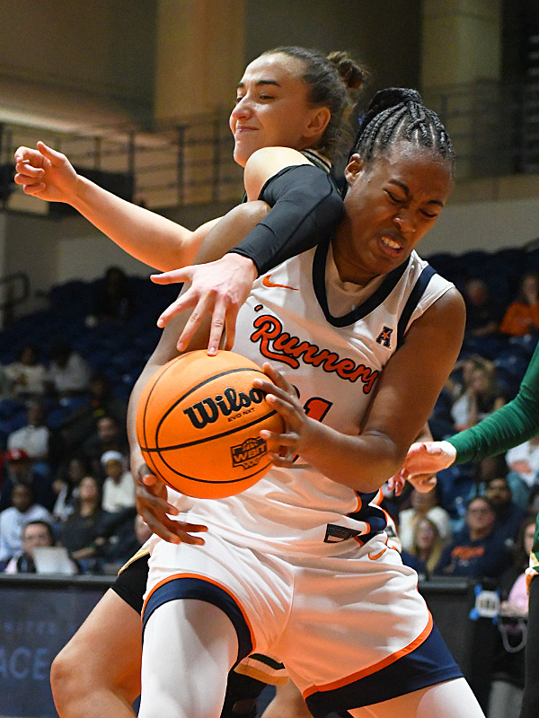 Cheyenne Rowe. South Florida beat UTSA 69-63 in American Conference women's basketball on Saturday, Feb. 14, 2026. - Photo by Joe Alexander