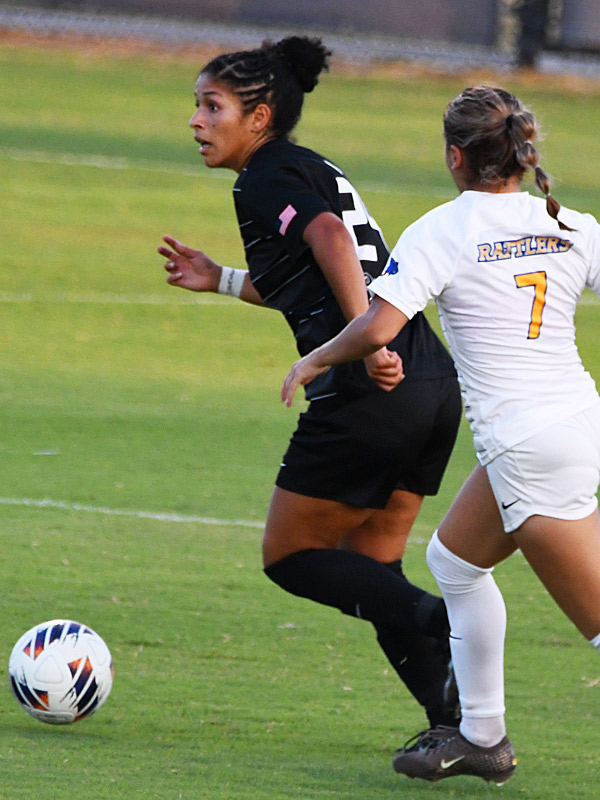 Aaliyaiah Durden. UTSA women's soccer beat St. Mary's 4-1 on Sunday, Aug. 23, 2026, at Park West. - photo by Joe Alexander