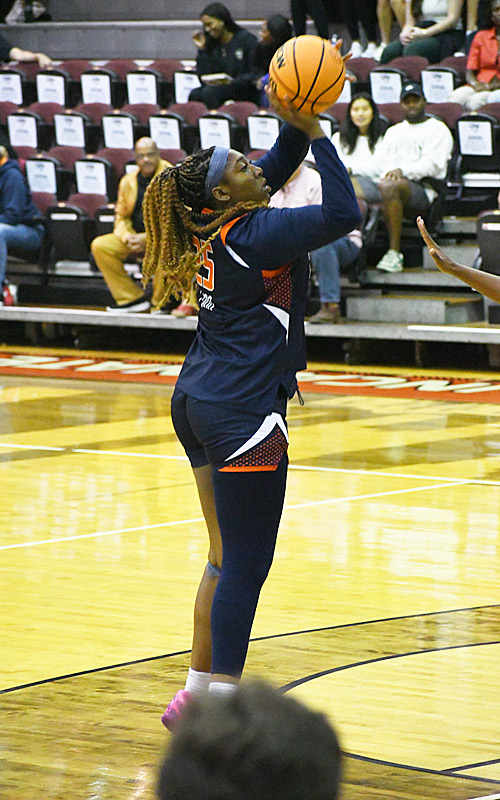 Idara Udo. UTSA women's basketball beat Incarnate Word 74-57 on Wednesday, Nov. 19, 2025, at UIW. - Photo by Joe Alexander